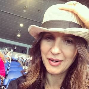 Meet your Posher, Daniela